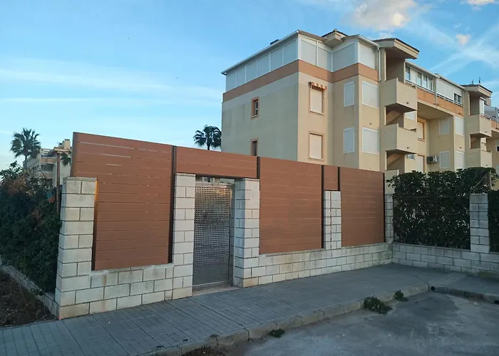 - Bahia De アパート *